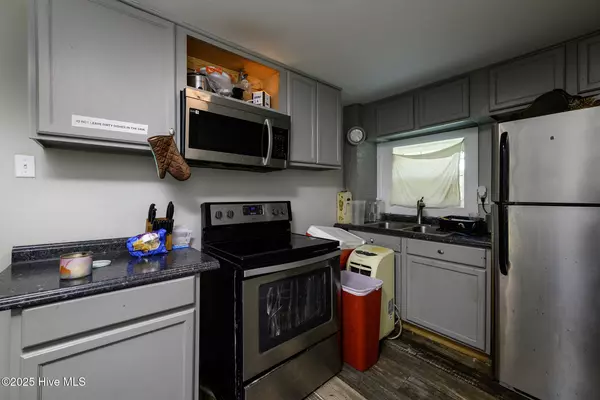 New Bern, NC 28560,1226 Cedar ST