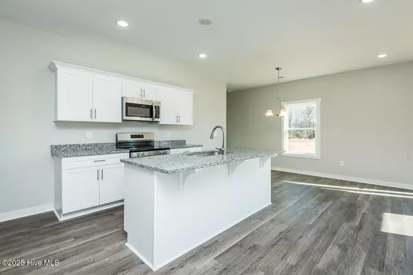 Pikeville, NC 27863,114 Chester PL