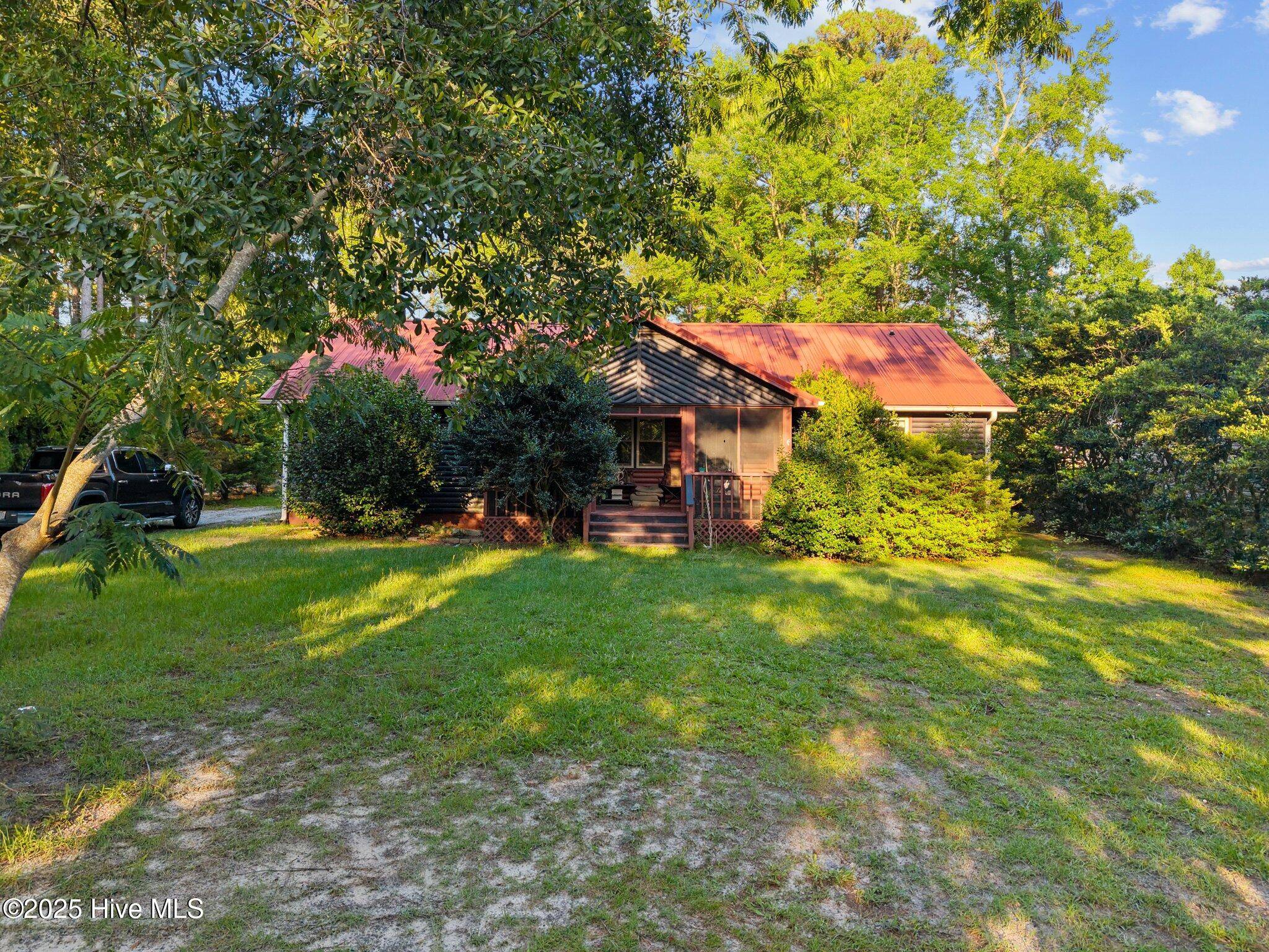 Hubert, NC 28539,495 Highway 172