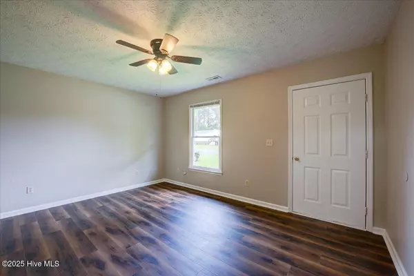 New Bern, NC 28560,910 Fort Totten DR