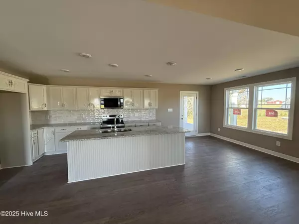 Smithfield, NC 27577,28 Hagood ST