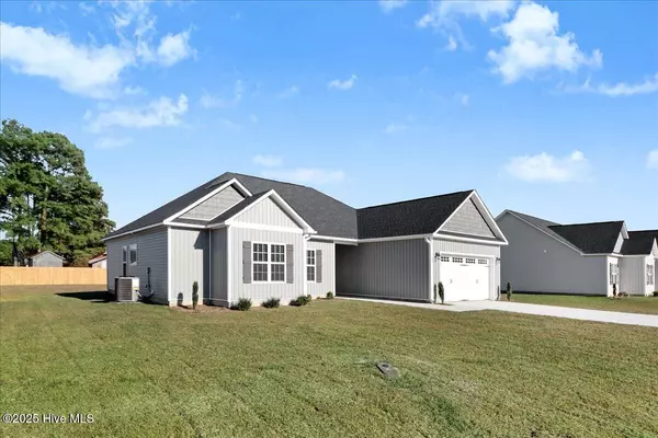 Pikeville, NC 27863,100 Nova PL