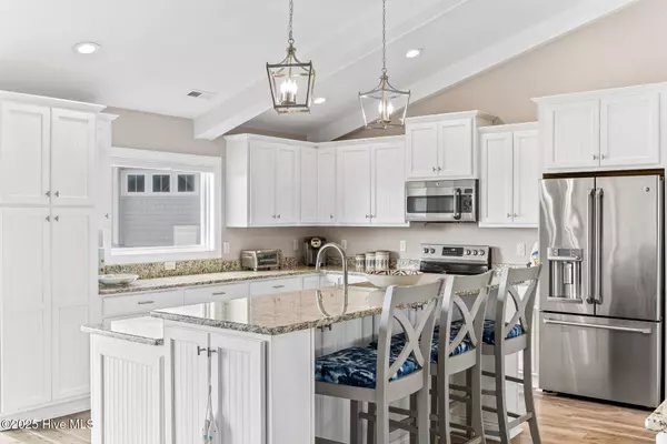 Topsail Beach, NC 28445,916 Bumble Bee LN