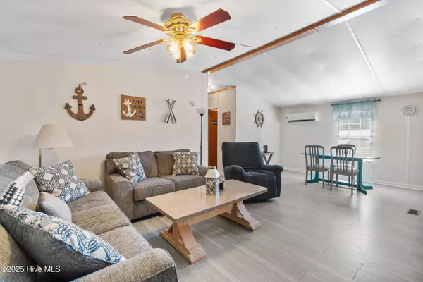 Supply, NC 28462,3216 Woodlawn AVE SW