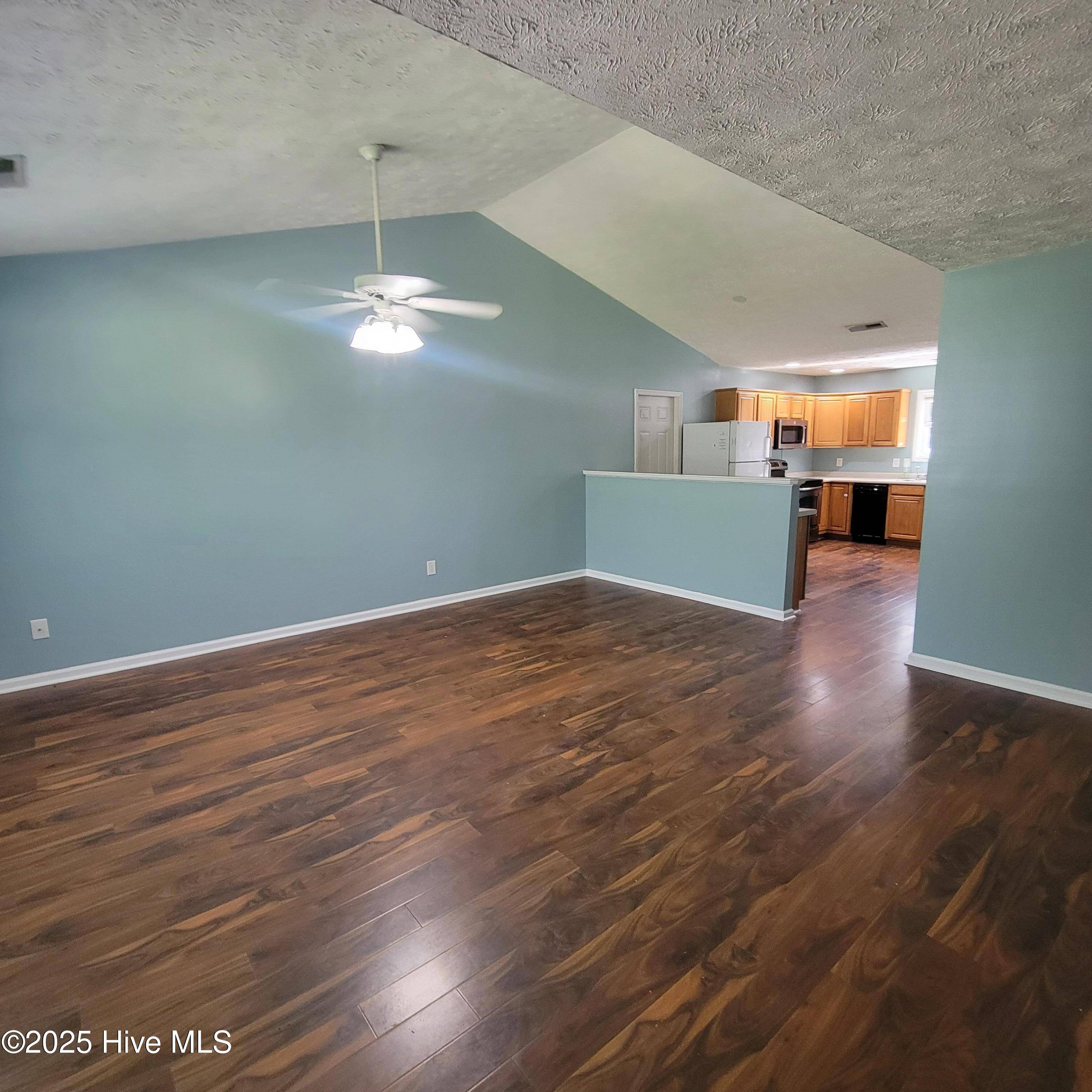 Leland, NC 28451,393 E Wood LN