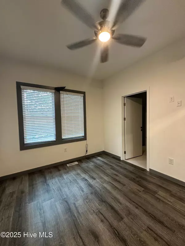 Washington, NC 27889,121 E 2nd ST #103