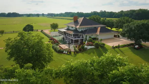 Newton Grove, NC 28366,410 E Barefoot RD