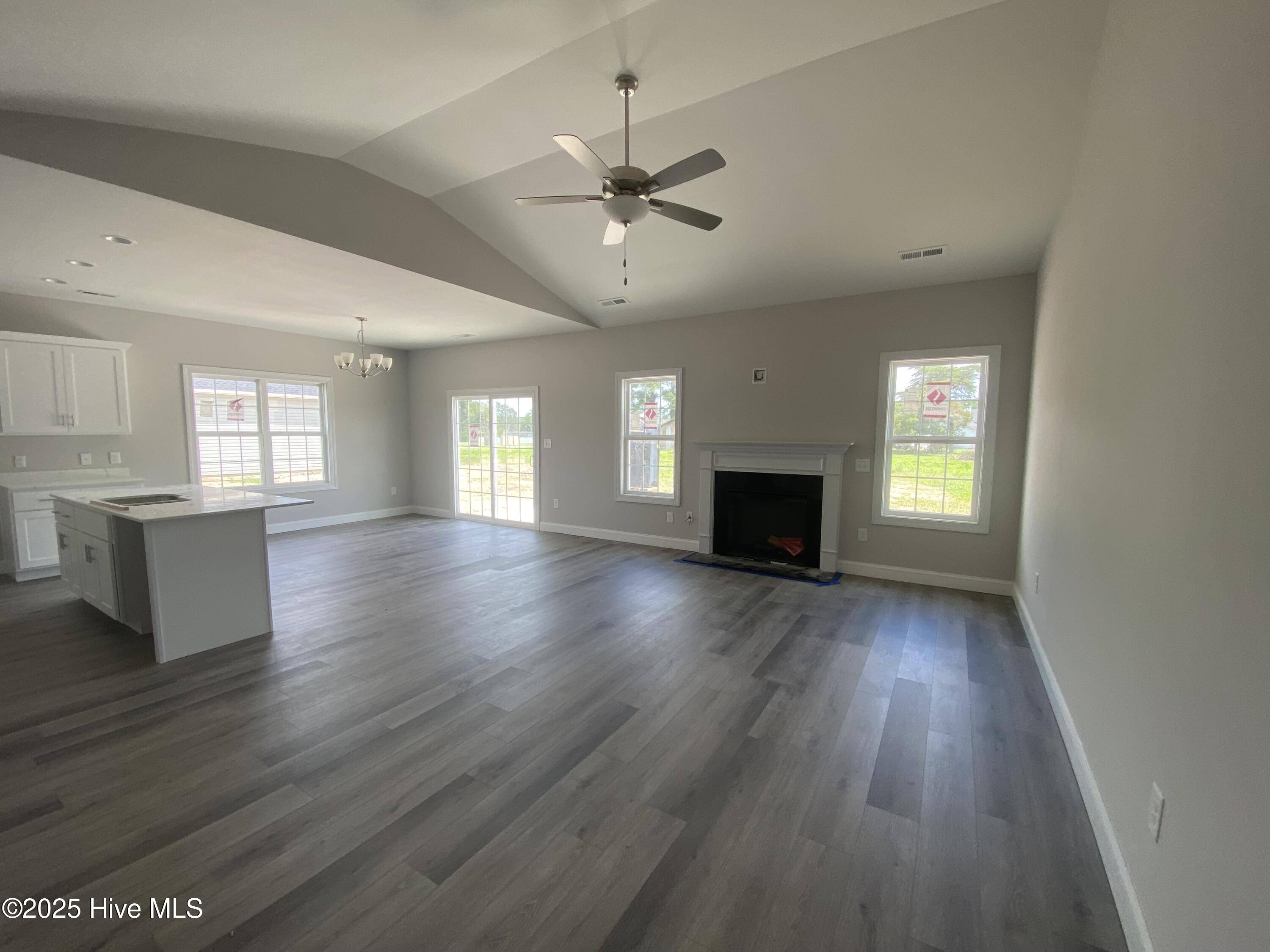 Pikeville, NC 27863,102 Nova PL