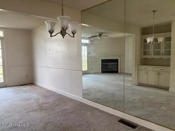 Wilson, NC 27893,2506 Saint Christopher CIR SW #Apt 4