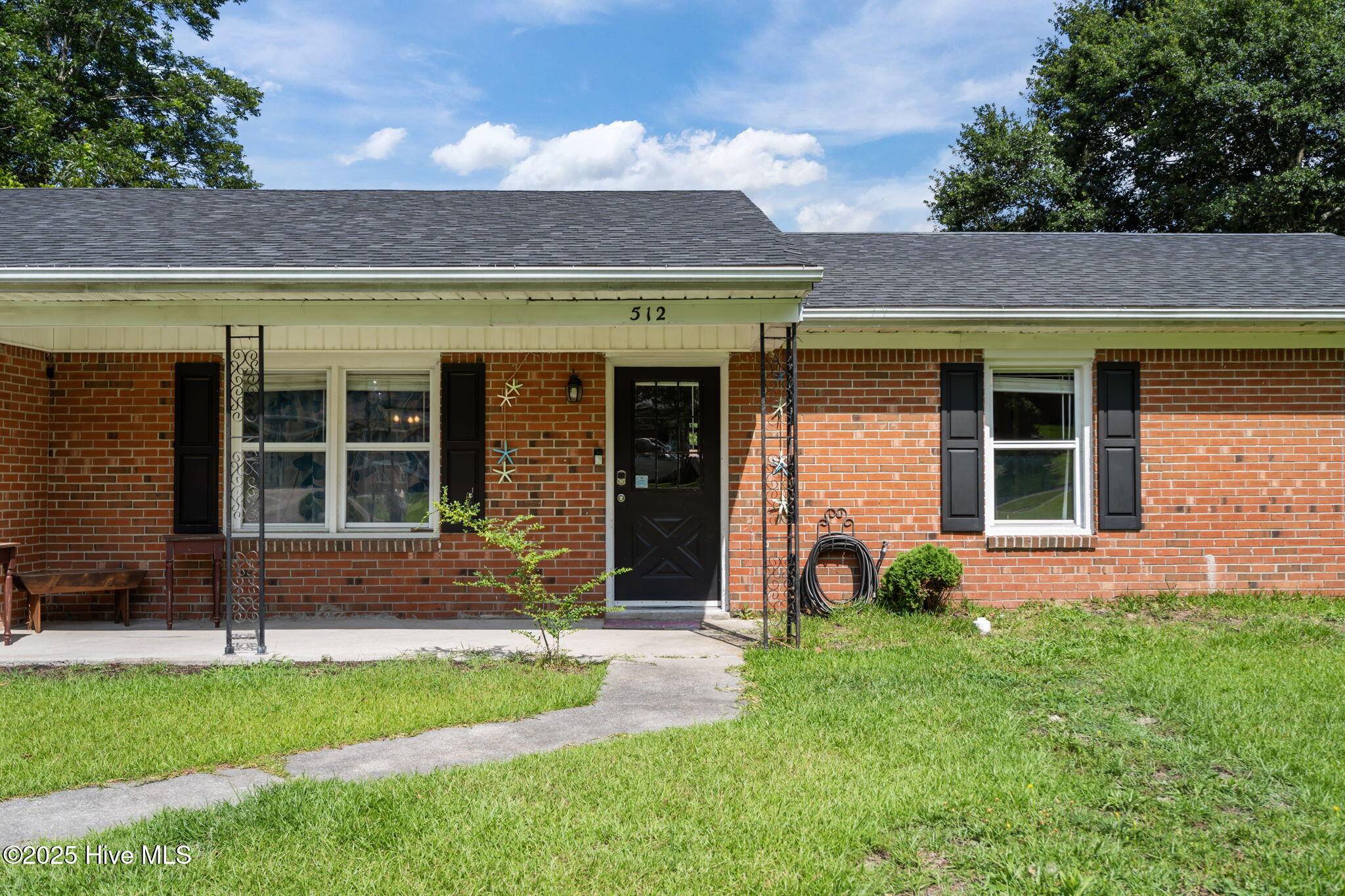 Jacksonville, NC 28546,512 Tower DR