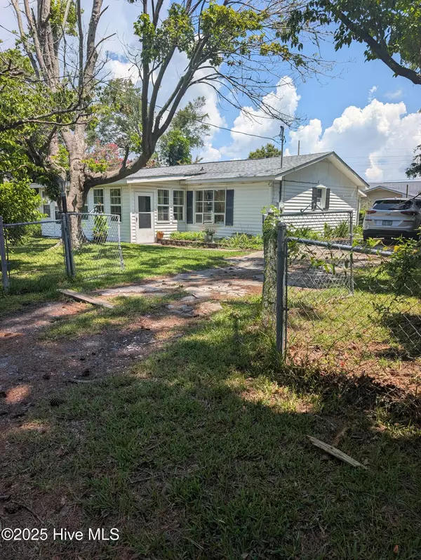 151 Charles ST, Newport, NC 28570