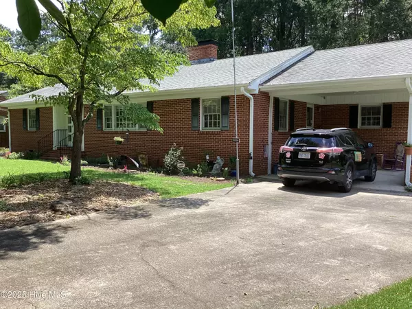 Rocky Mount, NC 27804,128 Timberlane DR