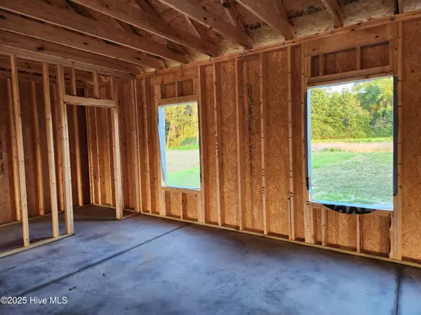 Winfall, NC 27985,114 Hampton PL