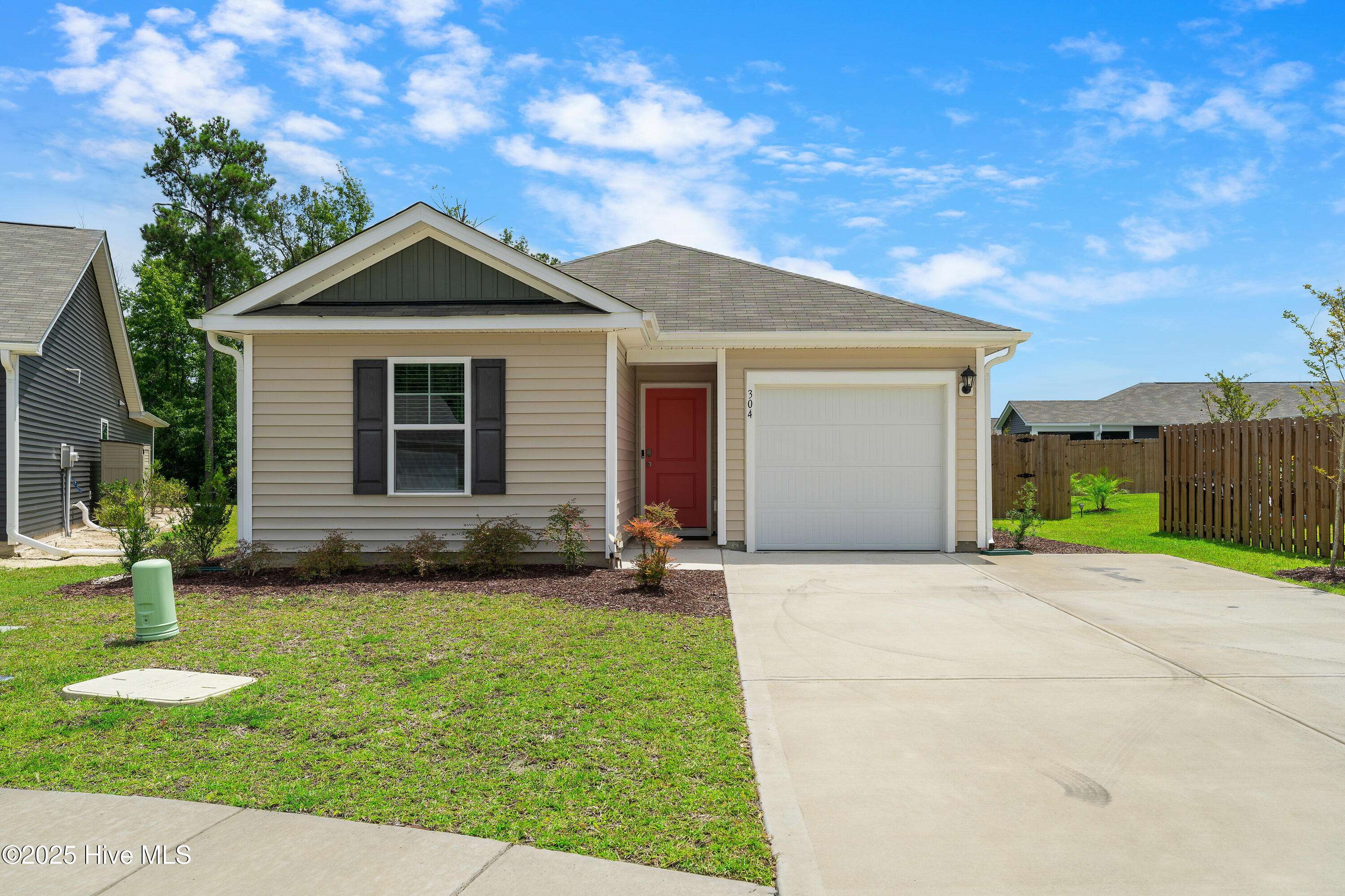 304 Azimuth DR, Surf City, NC 28445