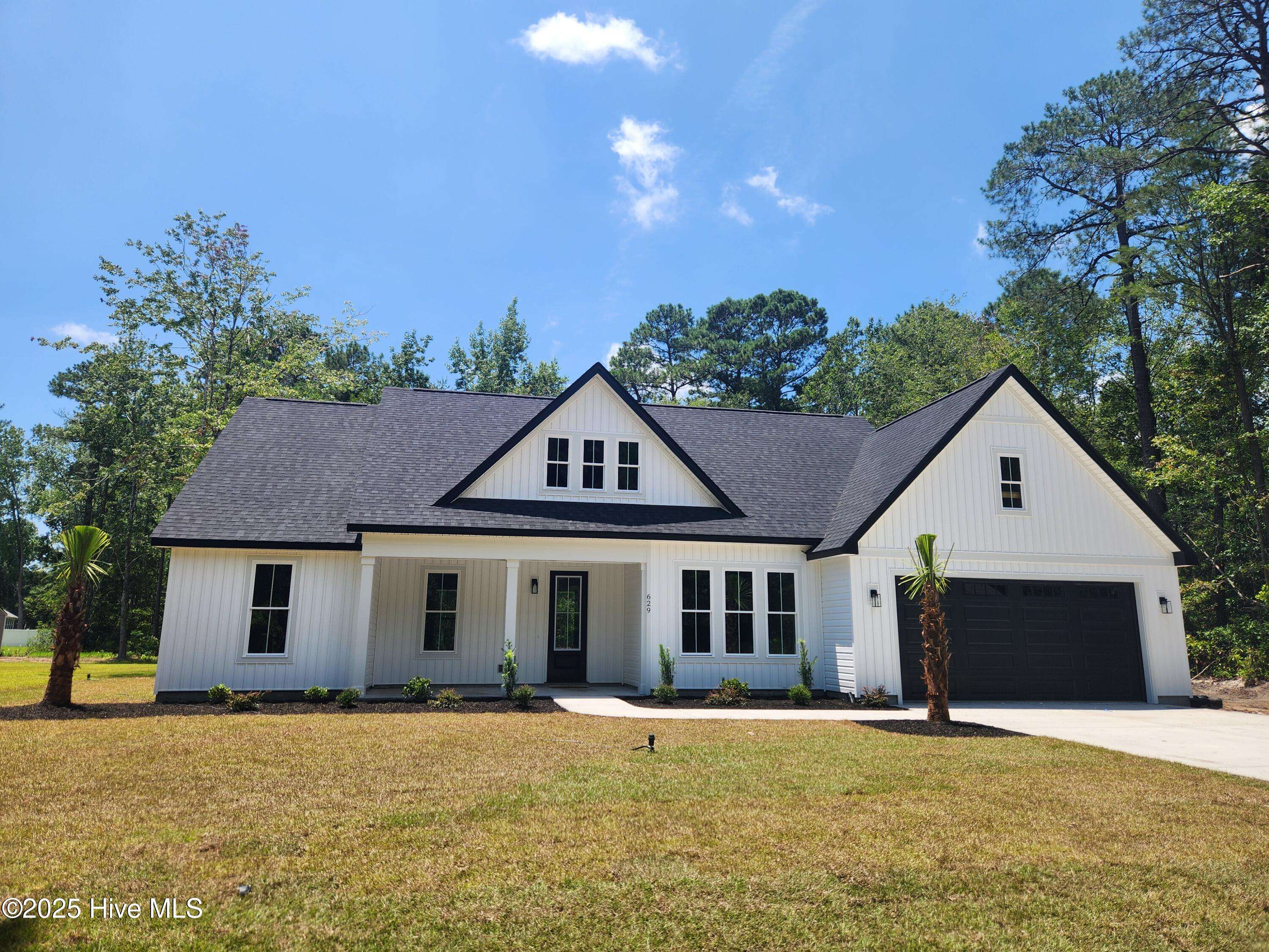 629 Boundary Loop RD NW, Calabash, NC 28467