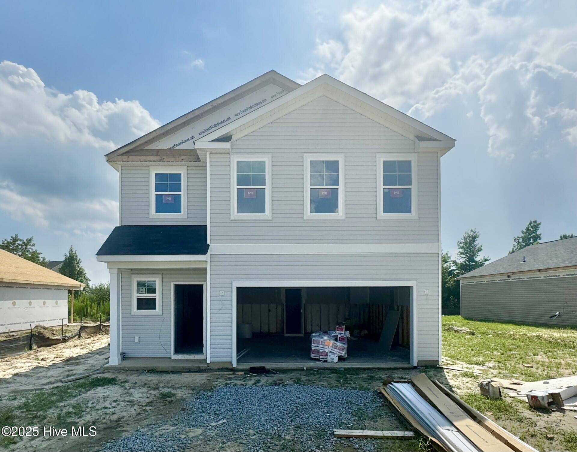 606 S Squires Run LN, Richlands, NC 28574