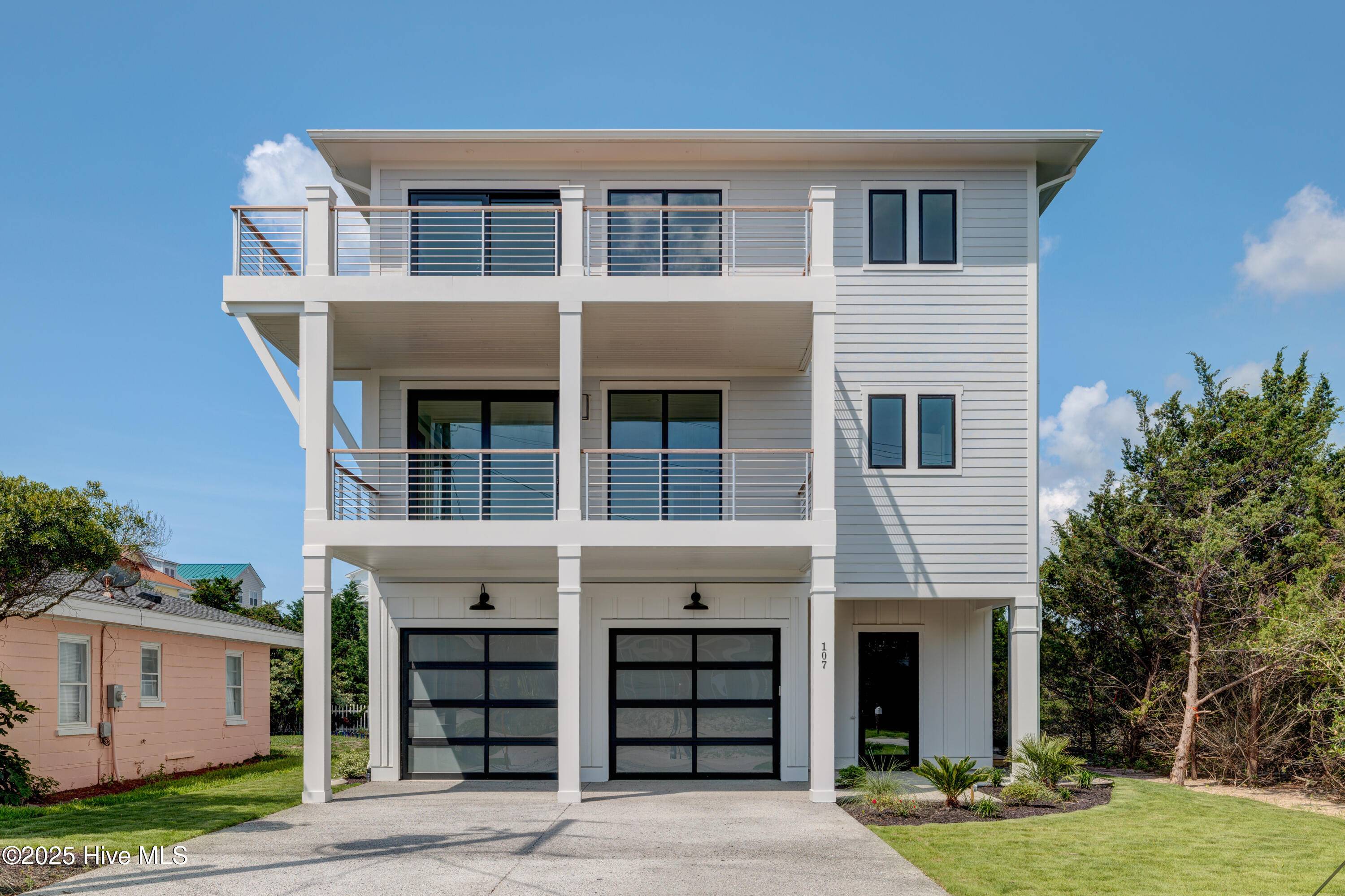 107 Raleigh AVE, Surf City, NC 28445