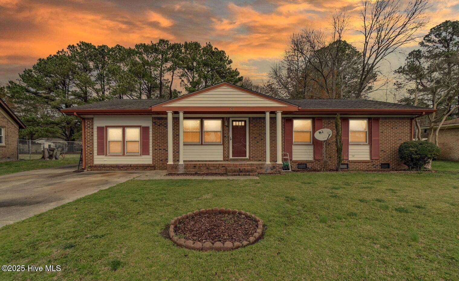 713 Oakdale DR, Elizabeth City, NC 27909