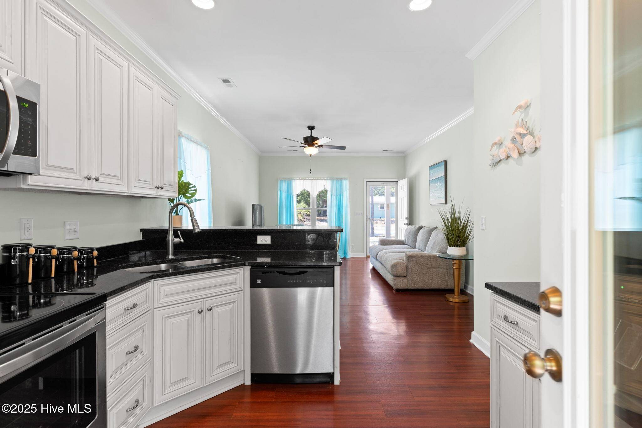 Oak Island, NC 28465,112 NW 3rd ST