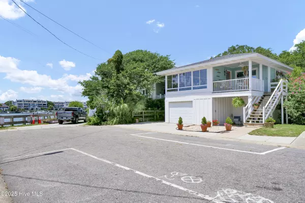 Wrightsville Beach, NC 28480,28 W Oxford ST