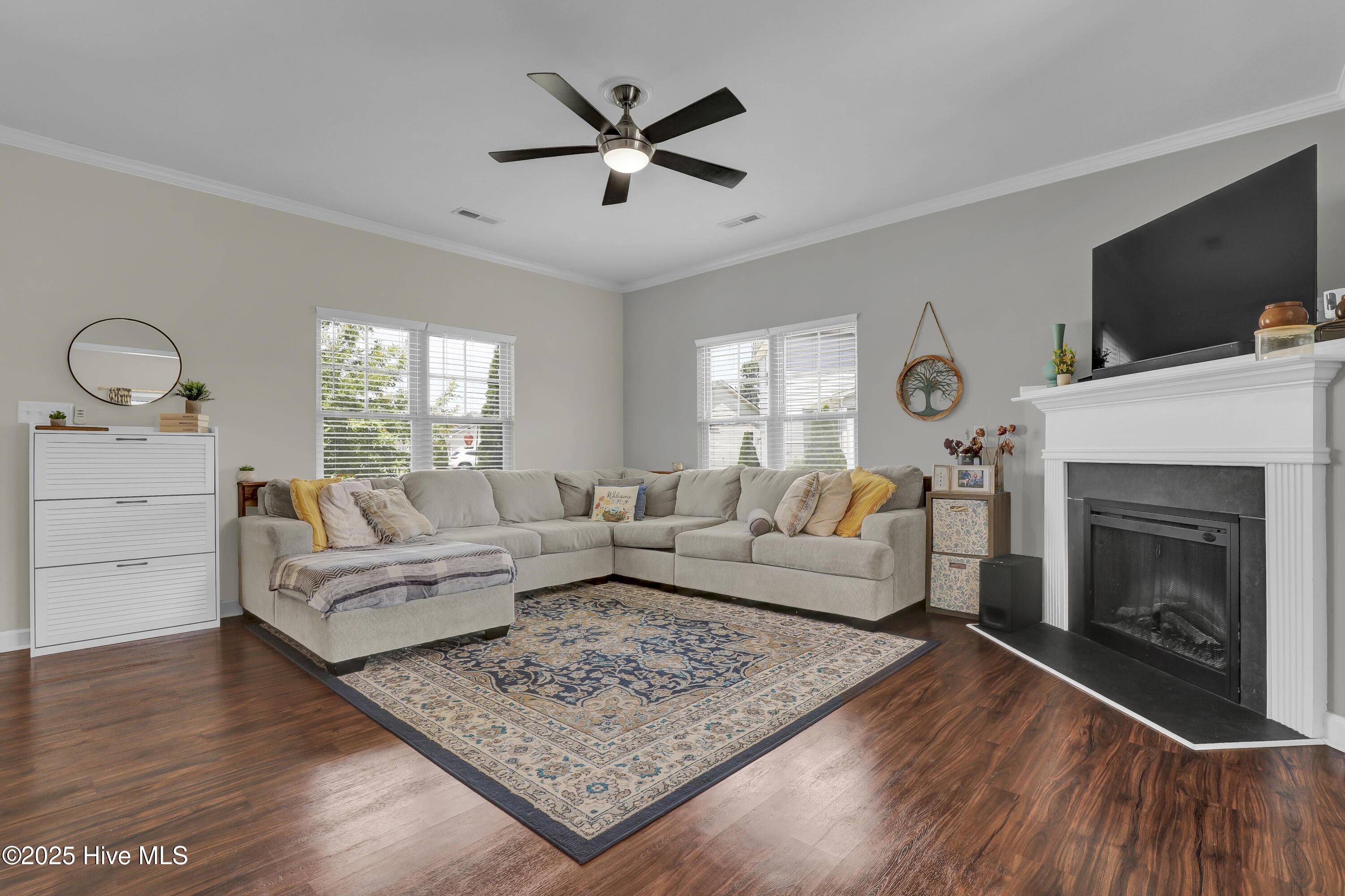 Richlands, NC 28574,910 Purvis CT