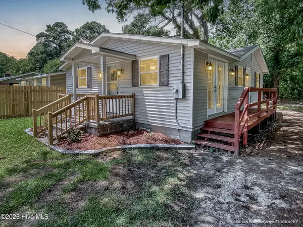Elizabeth City, NC 27909,204 Pinewood AVE