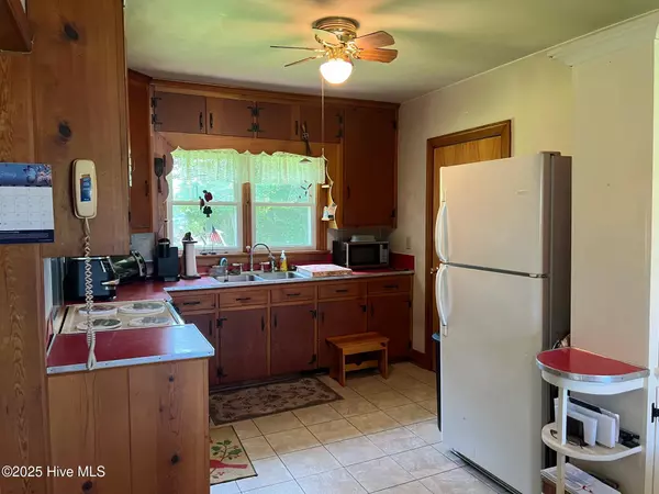 Camden, NC 27921,156 Seymour DR