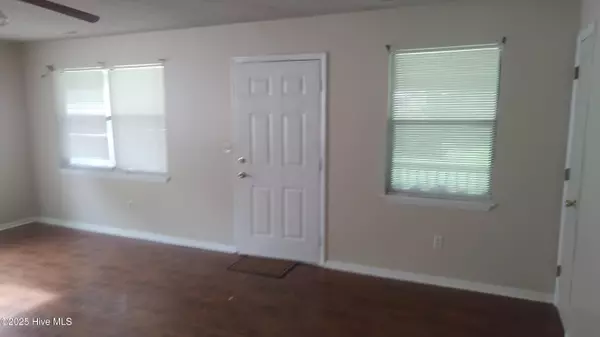 Hubert, NC 28539,113 Quail Point DR