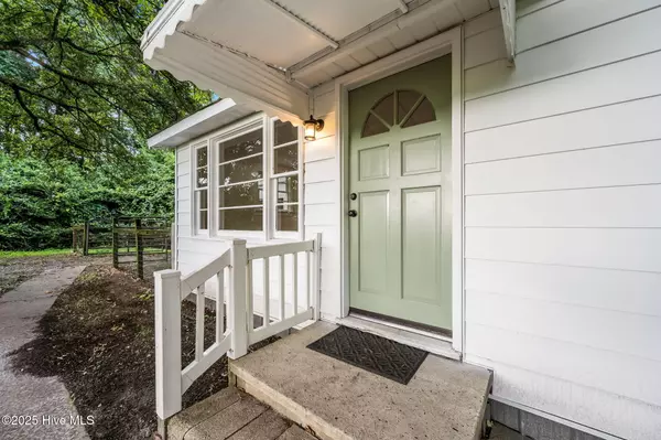 Albertson, NC 28508,254 Woodland Church RD