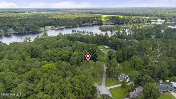 New Bern, NC 28562,202 Gull Pointe