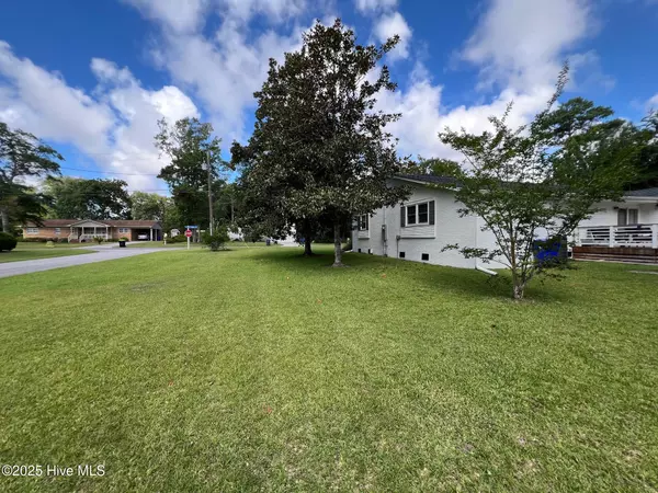 Cape Carteret, NC 28584,109 Yaupon DR