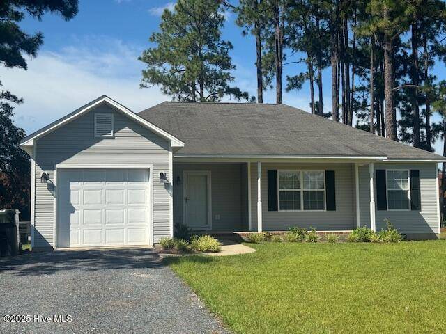 155 Pecan Grove DR, Aberdeen, NC 28315
