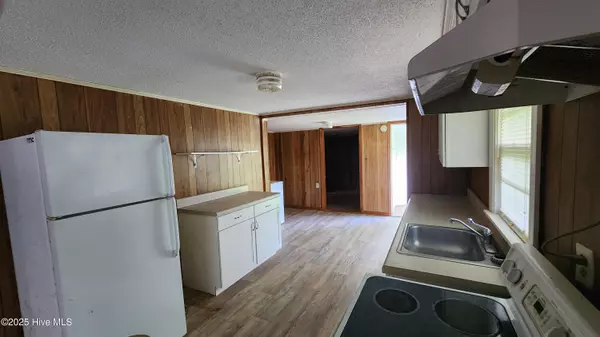 Tabor City, NC 28463,15569 James B White HWY S