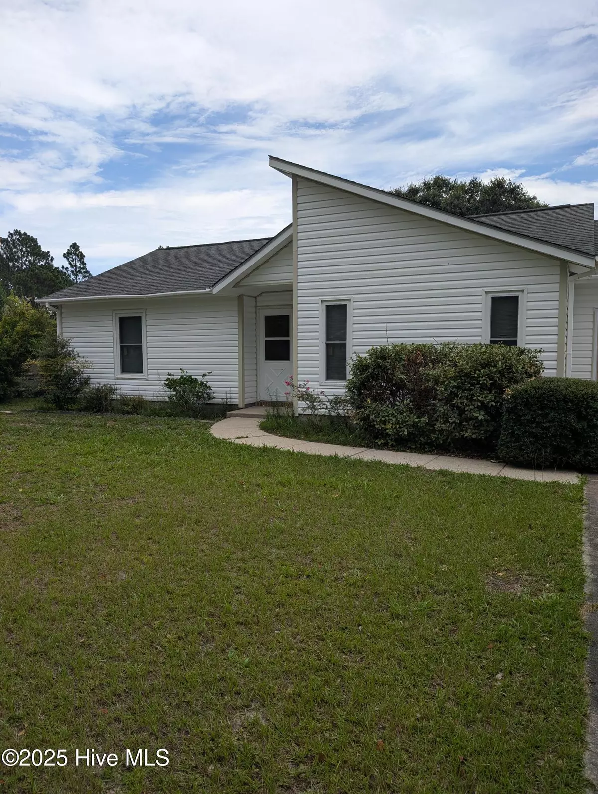 Hubert, NC 28539,214 W Volant ST