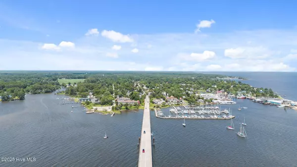 Oriental, NC 28571,6000 Dolphin RD