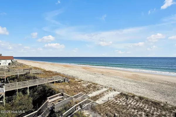 Sneads Ferry, NC 28460,266 Breakwater DR