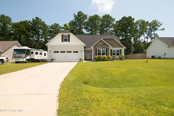 Sneads Ferry, NC 28460,266 Breakwater DR