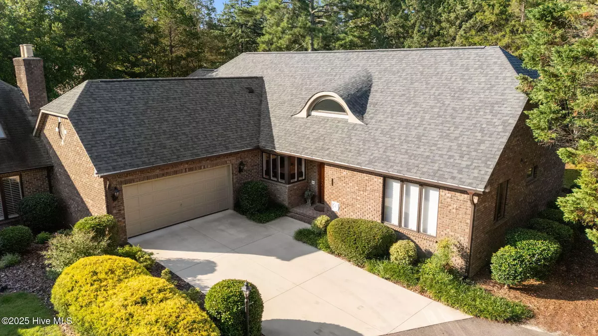 Pinehurst, NC 28374,4 Chalford PL