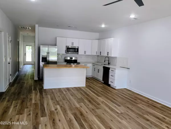 Calabash, NC 28467,834 Greenwood CT