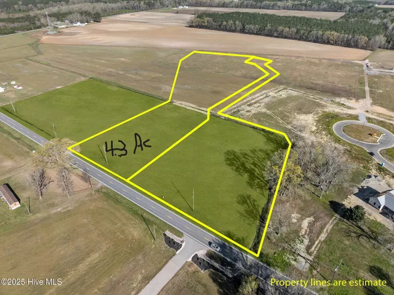 2293 Nc 102 E, Ayden, NC 28513