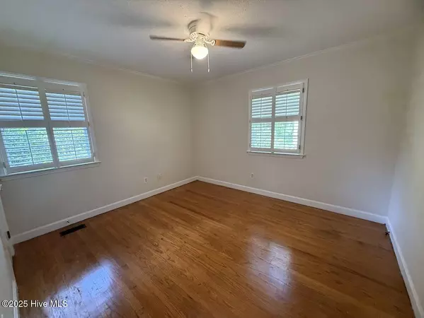 Laurinburg, NC 28352,1006 E Scotsdale RD