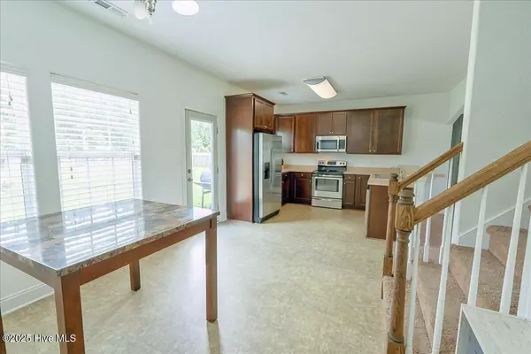 Elizabeth City, NC 27909,113 Trinity TRL