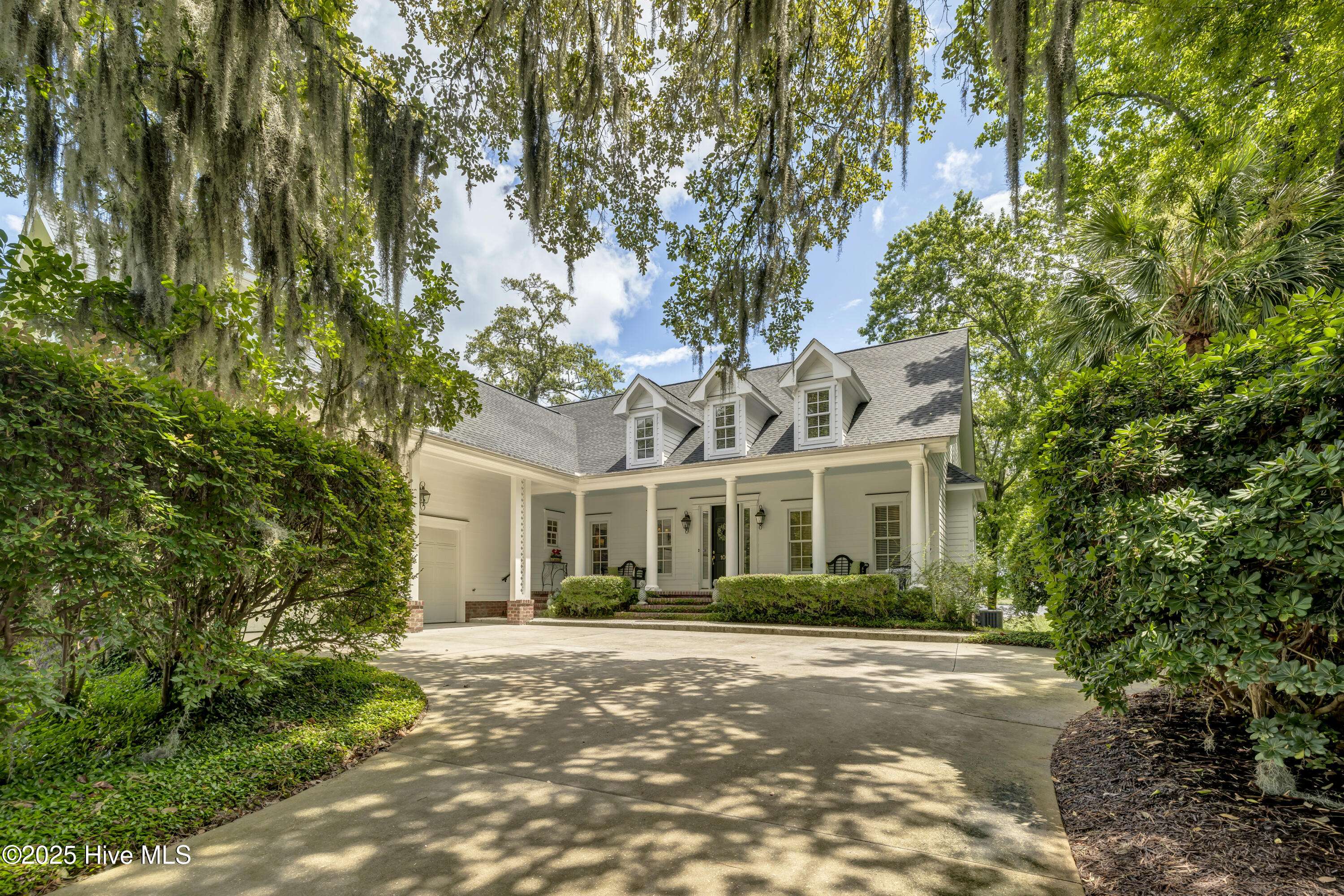 1053 Club CT, Belville, NC 28451
