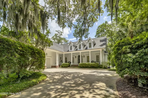 1053 Club CT, Belville, NC 28451