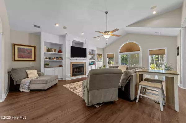 Calabash, NC 28467,595 S Middleton DR NW