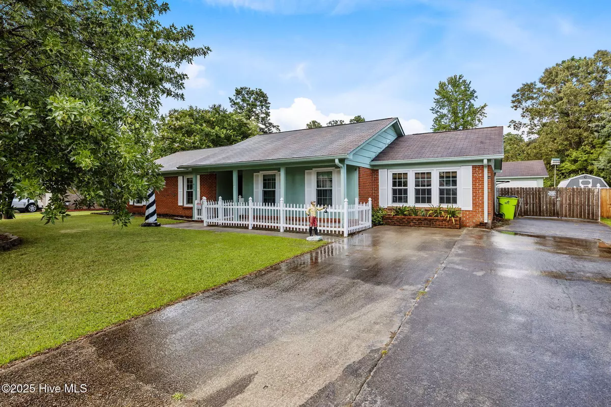 New Bern, NC 28562,913 Colony DR
