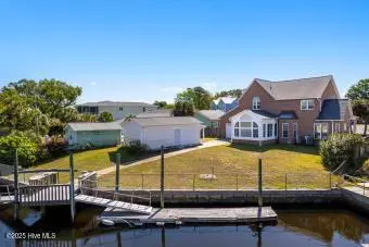 Carolina Beach, NC 28428,206 Teakwood DR