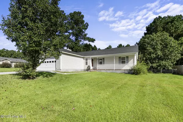 Jacksonville, NC 28540,105 Littleleaf CT