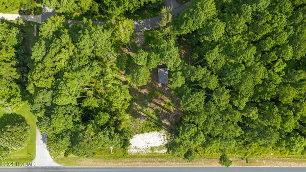 Oriental, NC 28571,690 Oriental RD