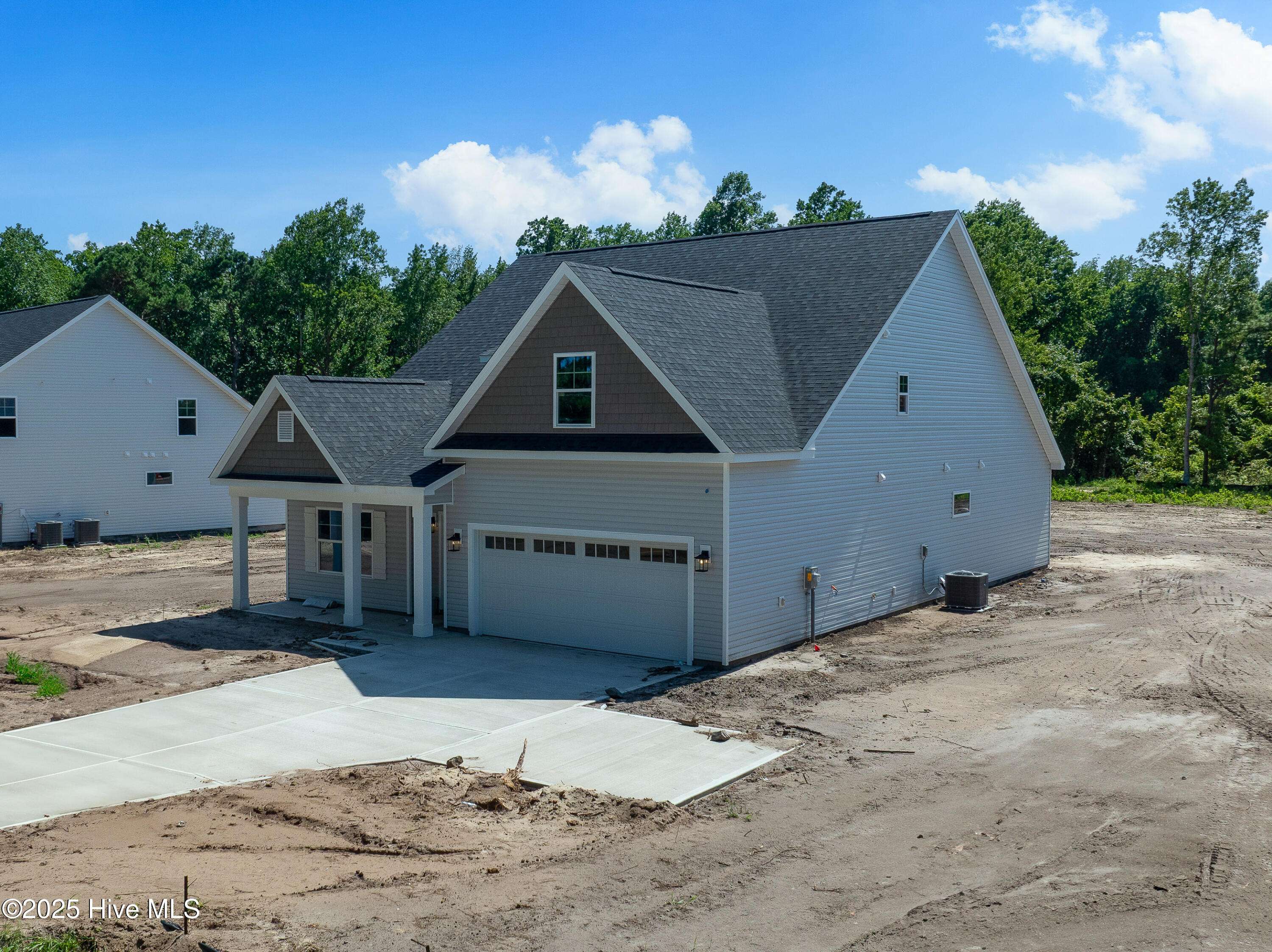 Holly Ridge, NC 28445,352 Hardison RD